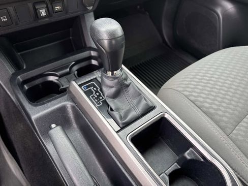 Used 2022 Toyota Tacoma SR5 image 24