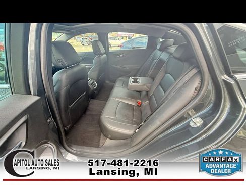 Used 2017 Chevrolet Malibu LT w/ Leather Package FWD image 16