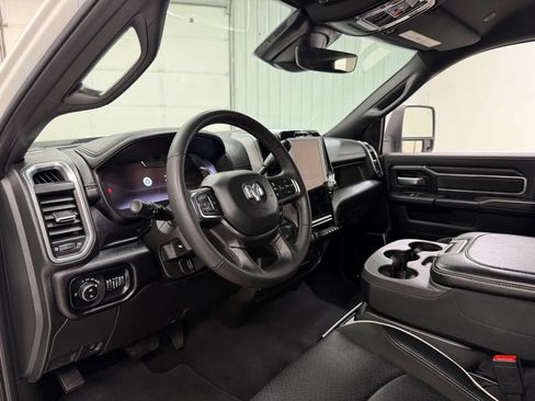 Used 2026 RAM 2500 Laramie AWD/4WD image 12