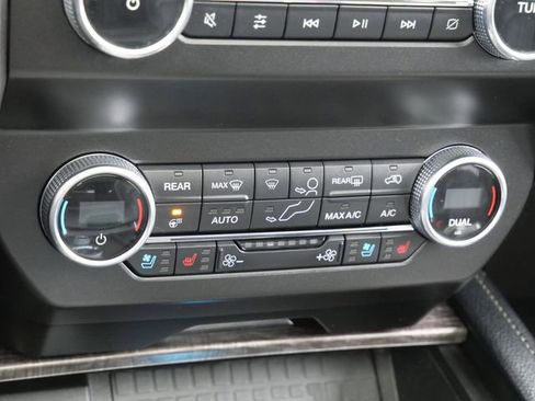 Used 2019 Ford Expedition Max Limited AWD/4WD image 23