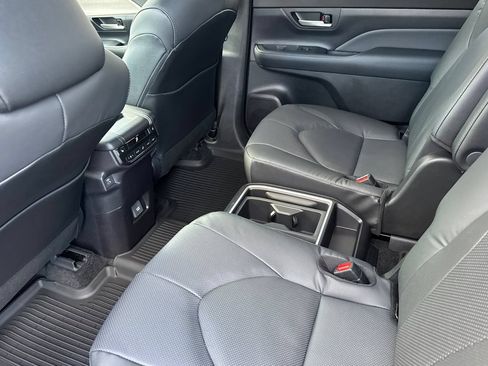 New 2026 Toyota Grand Highlander AWD Hybrid image 13