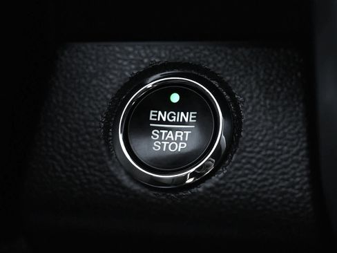 Used 2019 Ford F150 Platinum w/ Equipment Group 701A Luxury image 18