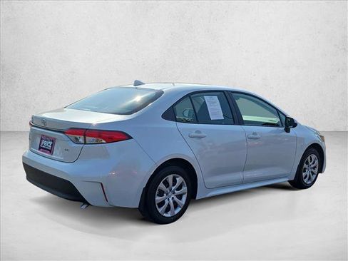Used 2026 Toyota Corolla LE FWD image 5