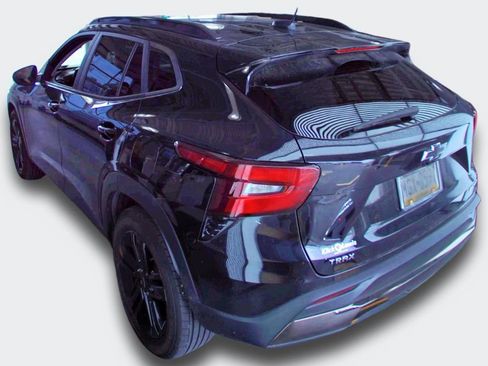 Certified 2024 Chevrolet Trax ACTIV w/ Sunroof Package FWD image 5