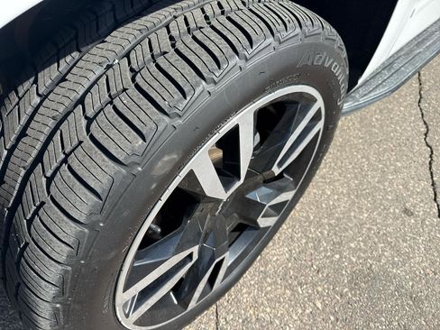 Used 2019 Chevrolet Tahoe Premier image 9