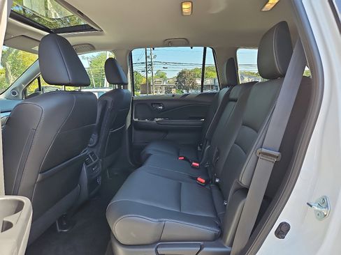 Certified 2022 Honda Pilot Special Edition image 10