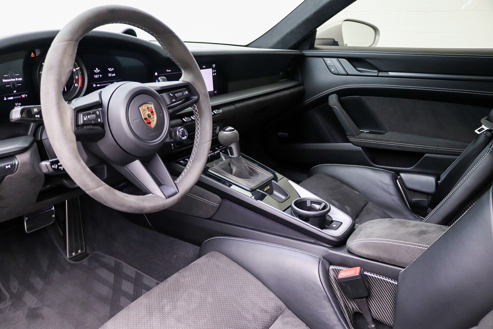Used 2022 Porsche 911 GT3 RWD image 23