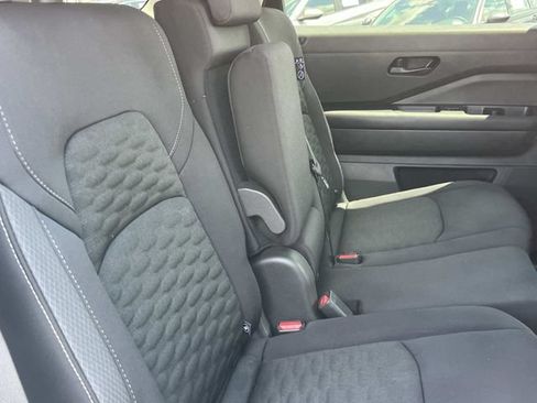 Used 2024 Nissan Pathfinder SV AWD/4WD image 26