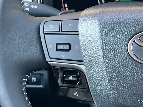 New 2026 Toyota Camry SE FWD image 24