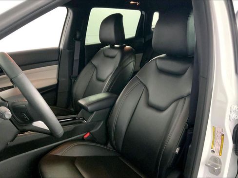 Used 2025 Jeep Compass Limited image 22