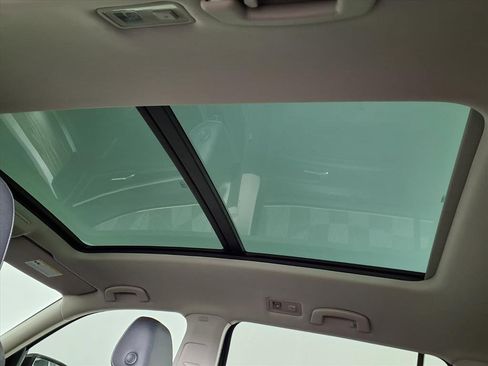 Used 2021 Volkswagen Atlas SE w/ Panoramic Sunroof Package image 17