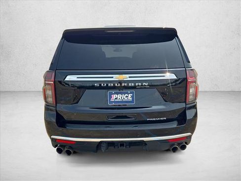 Used 2024 Chevrolet Suburban Premier AWD/4WD image 7