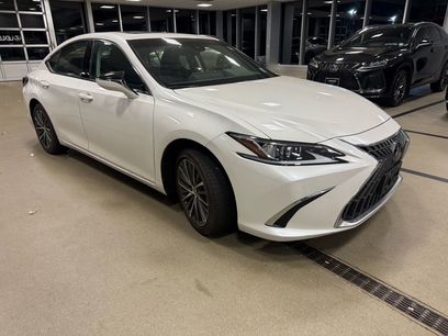 Certified 2023 Lexus ES 350 w/ Premium Package