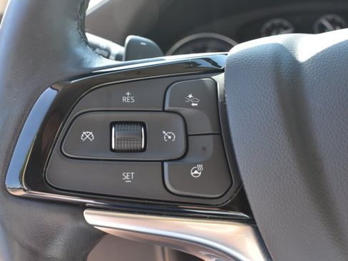 Used 2024 Buick Enclave Essence FWD image 21