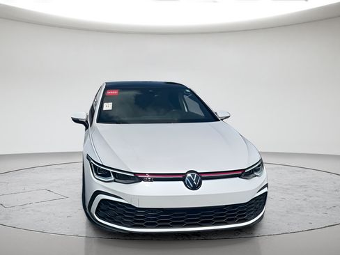 Used 2024 Volkswagen GTI SE FWD image 17