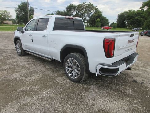 New 2026 GMC Sierra 1500 Denali w/ Denali Reserve Package AWD/4WD image 7