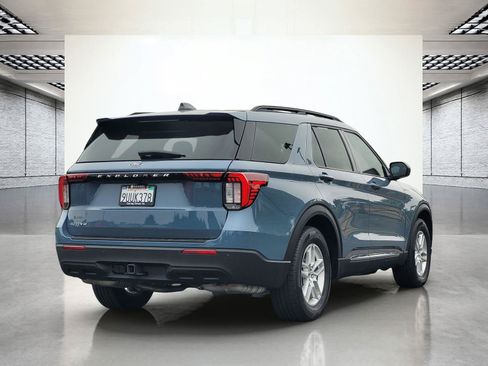 Used 2025 Ford Explorer Active RWD image 6