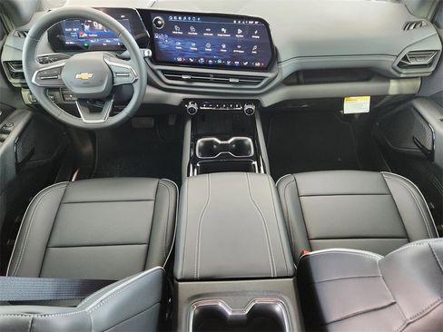 New 2026 Chevrolet Silverado EV LT image 18