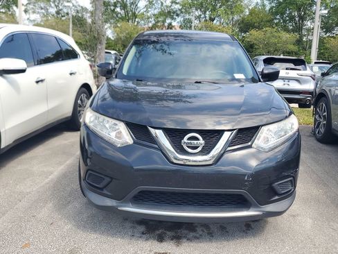Used 2016 Nissan Rogue S image 2
