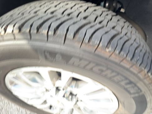 Used 2023 Chevrolet Silverado 3500 High Country AWD/4WD image 5