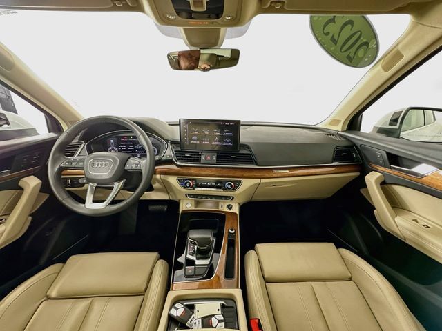 Used 2023 Audi Q5 2.0T Prestige w/ Prestige Package AWD/4WD image 33
