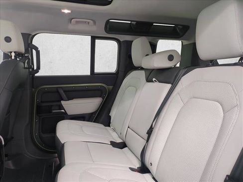 Certified 2025 Land Rover Defender 110 S AWD/4WD image 22