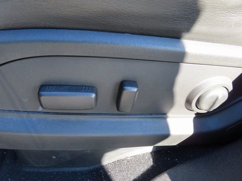 Used 2014 GMC Acadia Denali image 32