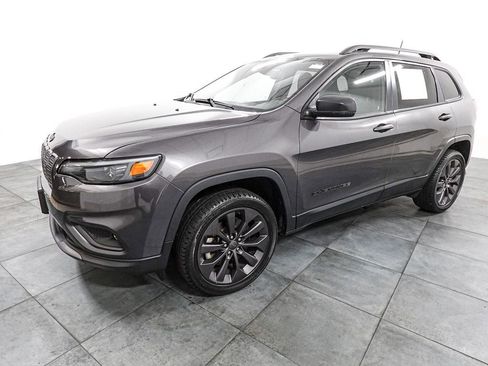 Used 2021 Jeep Cherokee Latitude Lux 80th Anniv w/ Quick Order Package 26U 80TH image 3