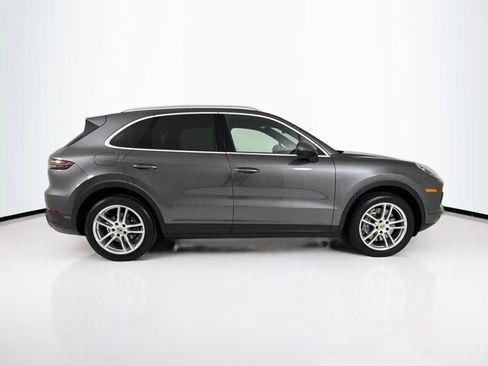 Certified 2023 Porsche Cayenne AWD/4WD image 8