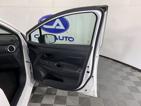 Used 2021 Nissan Versa S FWD image 38