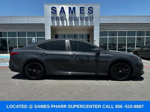 Used 2025 Toyota Camry SE w/ Convenience Package FWD image 2