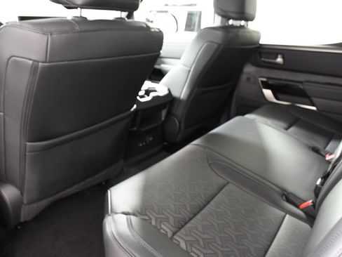 Used 2024 Toyota Tundra Limited AWD/4WD image 27
