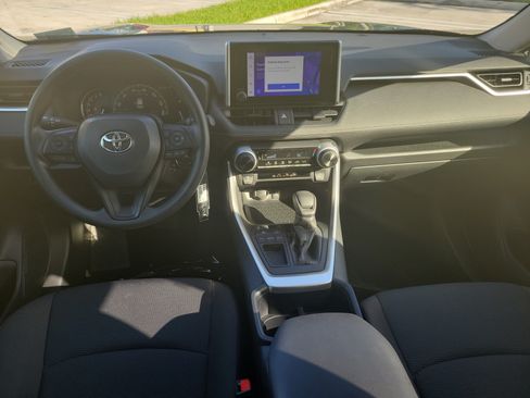 Used 2024 Toyota RAV4 LE FWD image 16