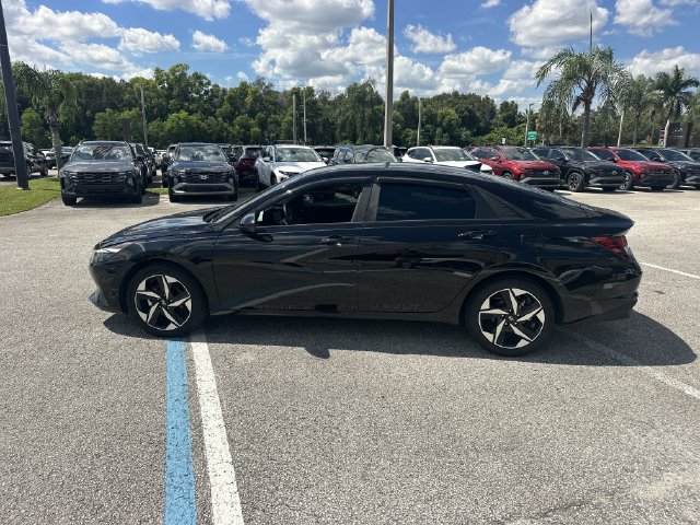Certified 2023 Hyundai Elantra SEL w/ Convenience Package FWD image 10
