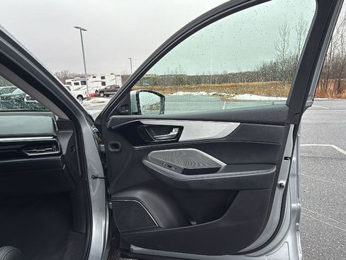 Used 2023 Acura MDX SH-AWD image 17