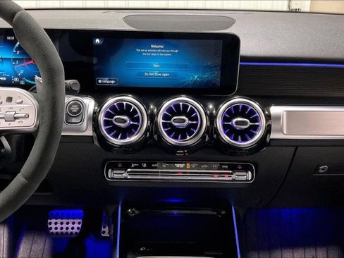 Used 2021 Mercedes-Benz GLB 35 AMG 4MATIC image 6