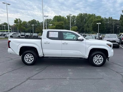 Used 2026 Toyota Tacoma SR5 RWD image 5
