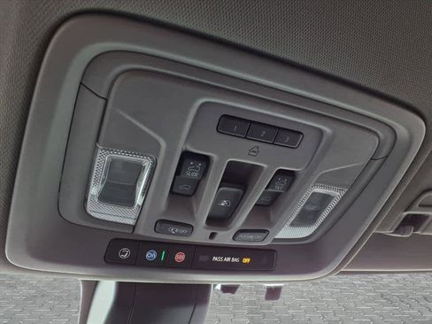 Used 2022 Chevrolet Silverado 2500 LTZ w/ LTZ Premium Package image 23