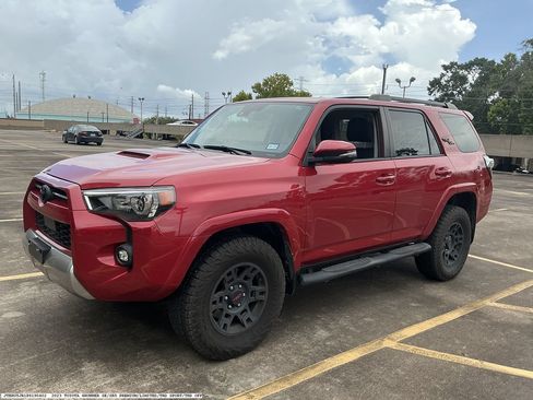 Used 2023 Toyota 4Runner TRD Off-Road Premium w/ Moonroof Package AWD/4WD image 4