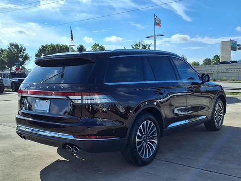 Certified 2023 Lincoln Aviator Reserve w/ Equipment Group 201A AWD/4WD image 2