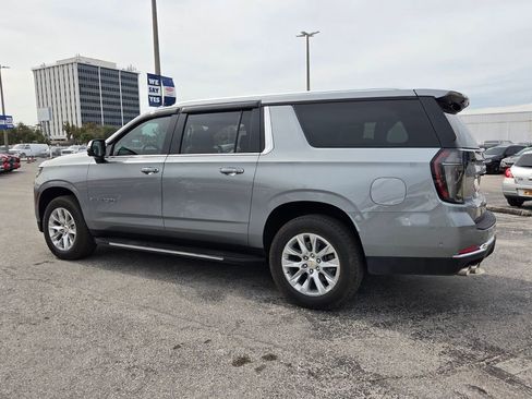 Used 2025 Chevrolet Suburban Premier image 5