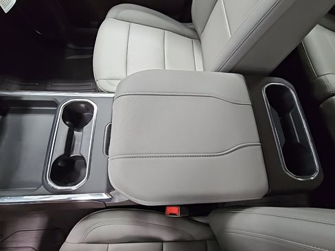 New 2025 GMC Sierra 2500 SLT image 23