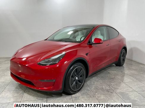 Used 2023 Tesla Model Y Long Range AWD/4WD image 2