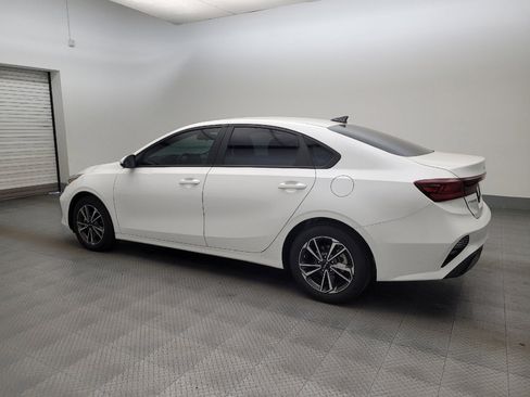 Used 2023 Kia Forte LXS FWD image 3