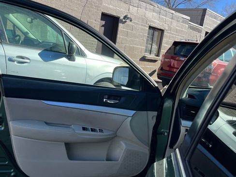 Used 2013 Subaru Outback 2.5i Premium w/ All-Weather Pkg image 10