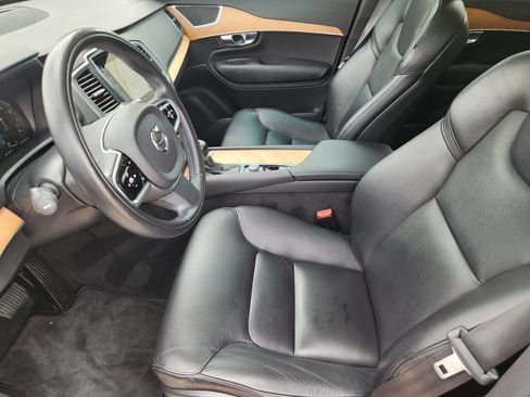 Used 2021 Volvo XC90 T6 Momentum w/ Protection Package Premier AWD/4WD image 16