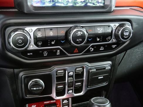 Used 2020 Jeep Gladiator Rubicon AWD/4WD image 23