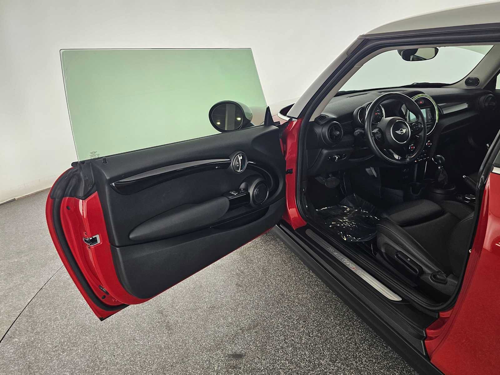 Used 2018 MINI Cooper S FWD image 15
