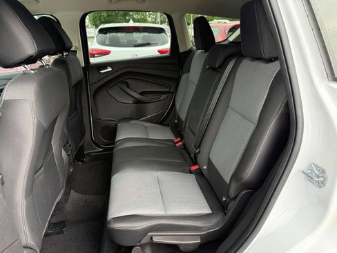 Used 2017 Ford Escape SE FWD image 10
