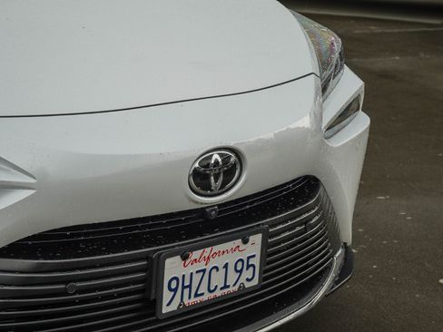Used 2023 Toyota Mirai w/ Advanced Technology Package RWD image 10